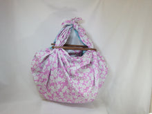 画像をギャラリービューアに読み込む, 風呂敷(大) - 桜・青海波(さくら・せいがいは) - 薄藤色×水色