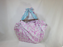 画像をギャラリービューアに読み込む, 風呂敷(大) - 桜・青海波(さくら・せいがいは) - 薄藤色×水色