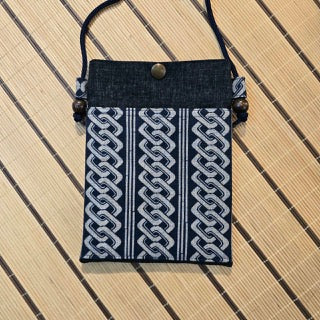 う布ふオリジナル　スマホサコッシュ　吉原繋ぎ