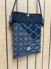 画像をギャラリービューアに読み込む, う布ふオリジナル　スマホサコッシュ　小紋柄
